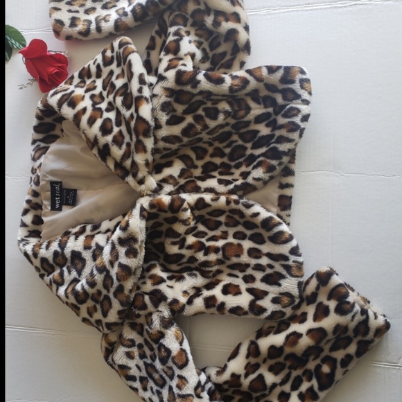 ♻️Wet Seal Faux Fur Leopard Print Crop Top Jacket/Vest size Small - Picture 4 of 13